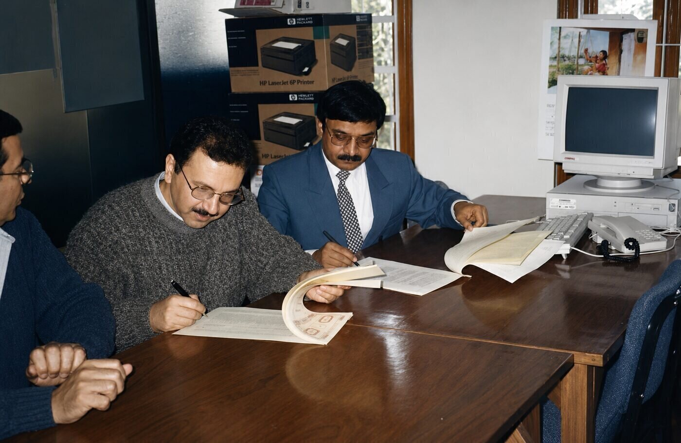 Additional ALCATEL-France contract moment in Bangladesh